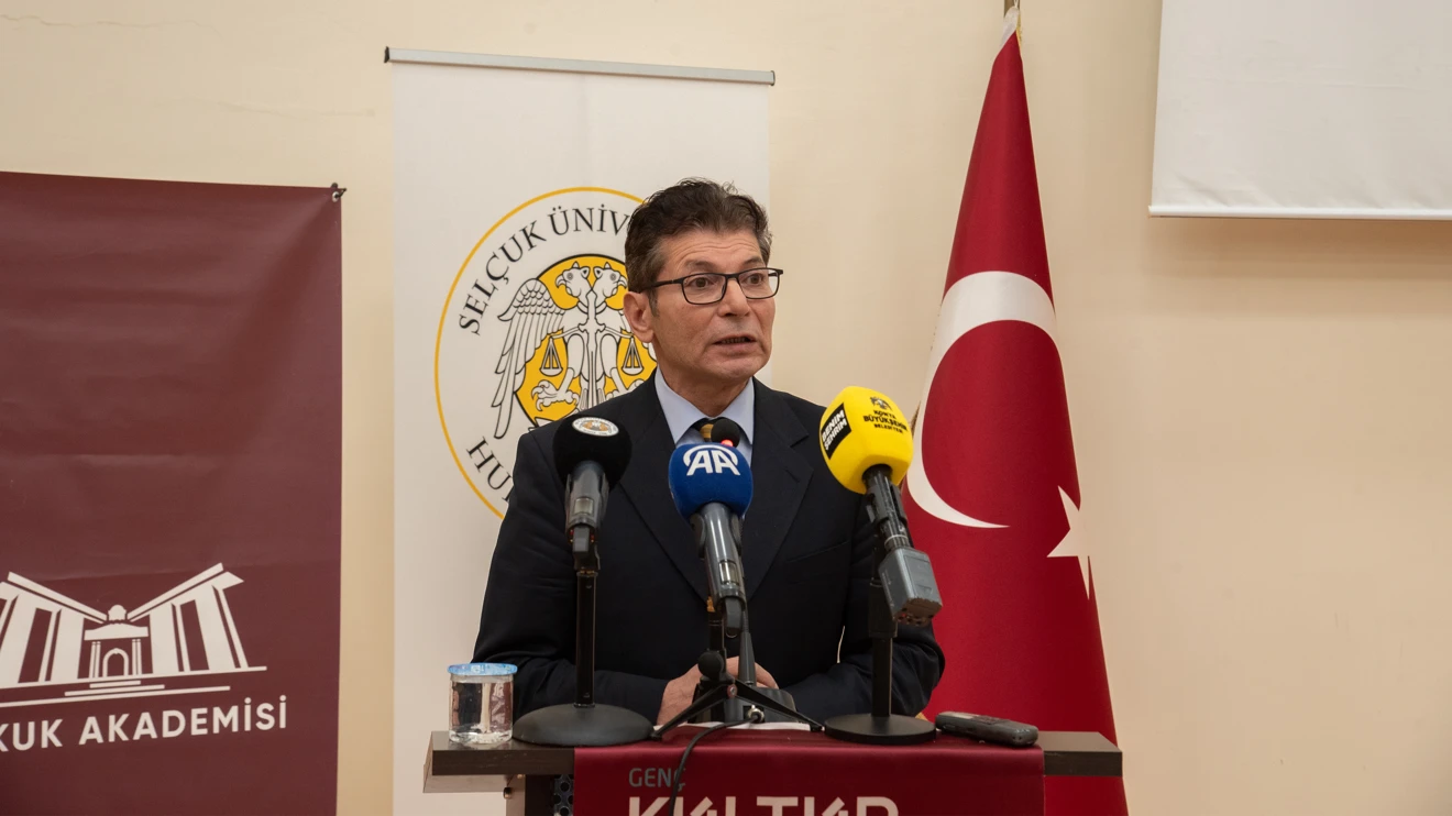 Eski TBMM Başkanı Şentop, Selçuk Üniversitesinde ‘Gazze’ temalı konferans verdi